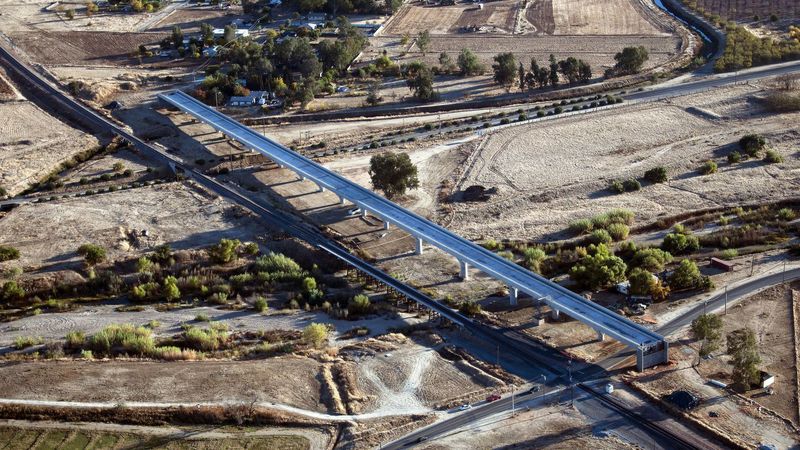 Le TGV en Californie, un projet de train fantôme ?